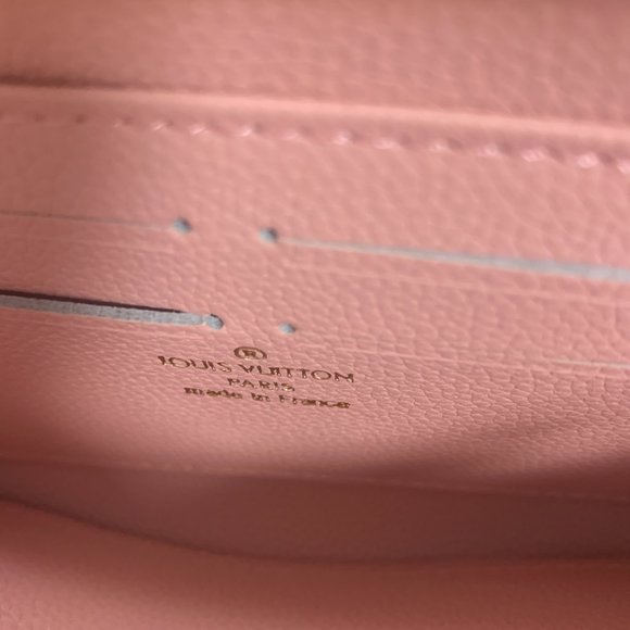Louis Vuitton Women Louis Vuitton purse